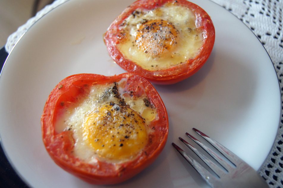 Jajka w pomidorach