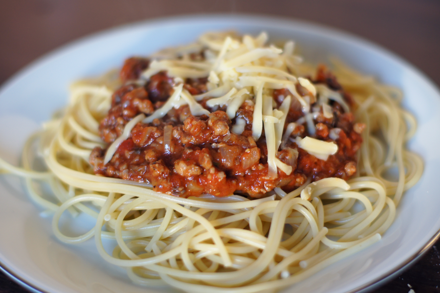 Spaghetti z sosem pomidorowo-pieczarkowym