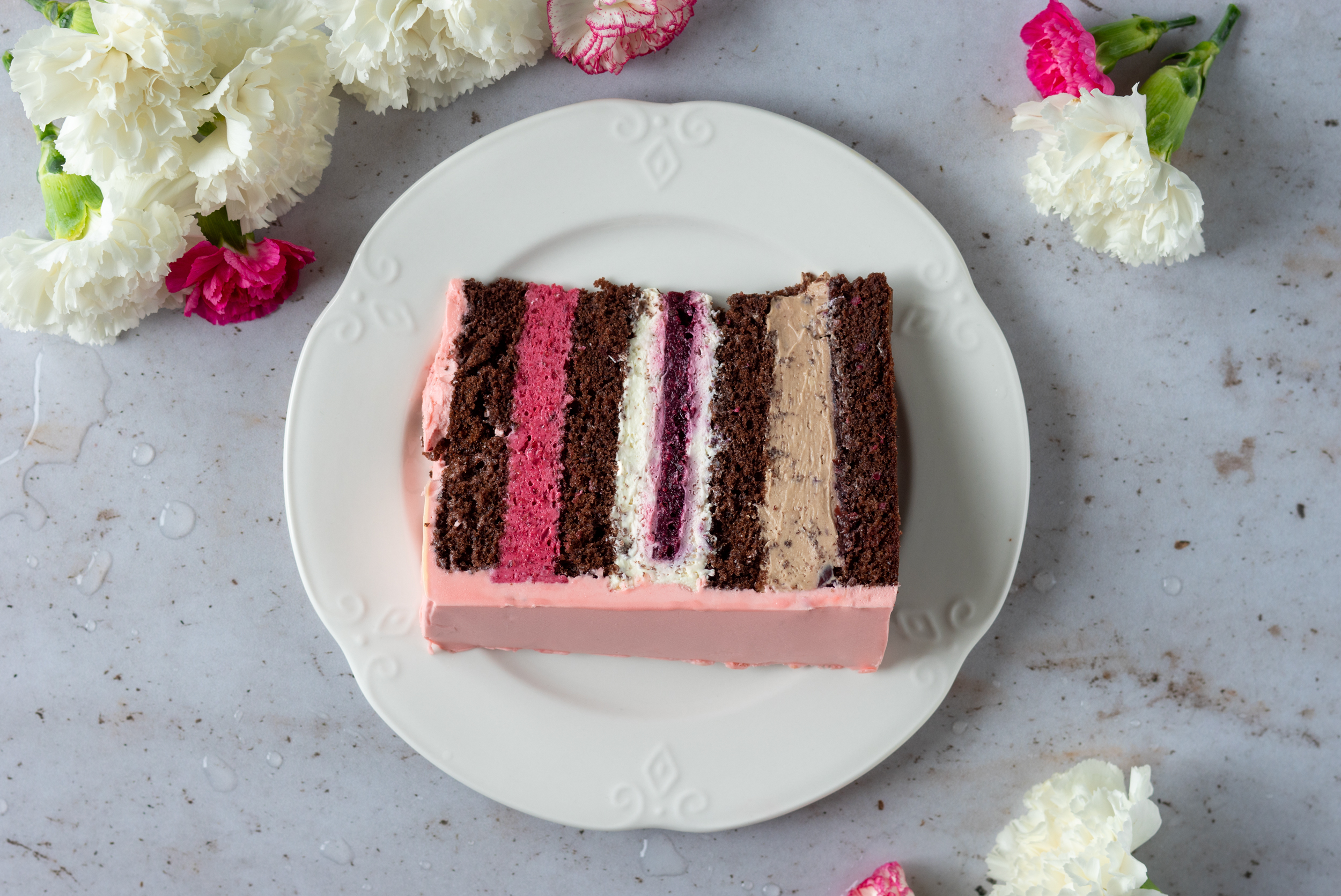 Tort wiśnia-kinder bueno